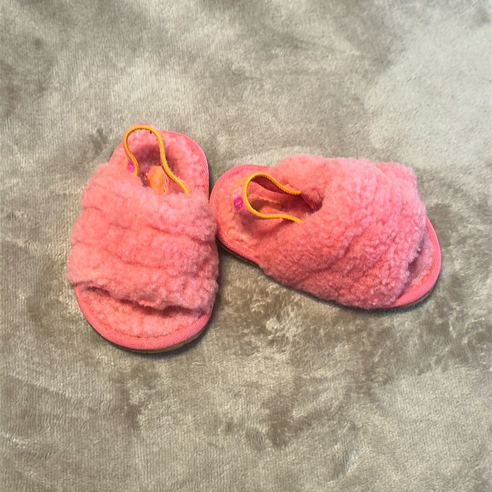 UGG Pink Slippers baby 4/5